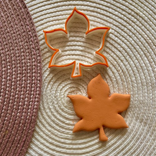 Maple leaf