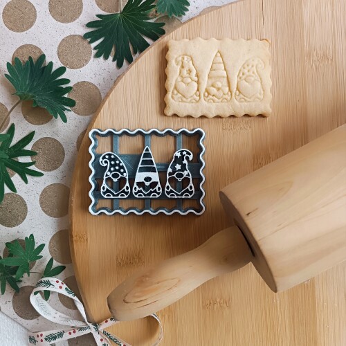 Three little elves 2025