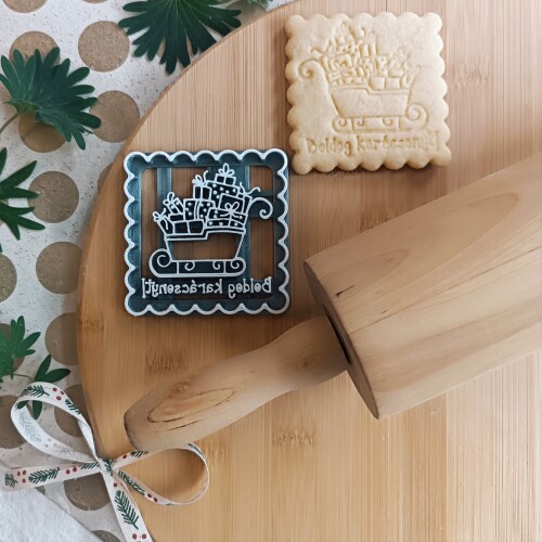 Gift-filled sleigh 2025