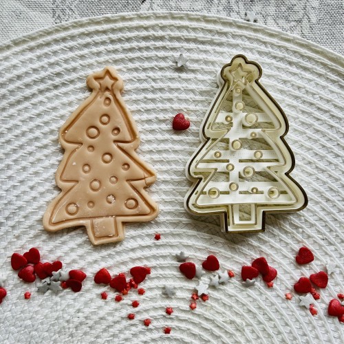Christmas tree 2023 (shape)