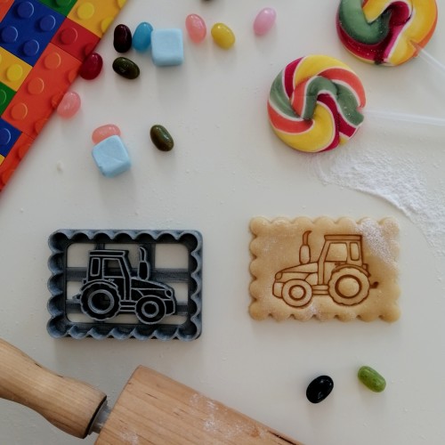 Tractor (in frame)