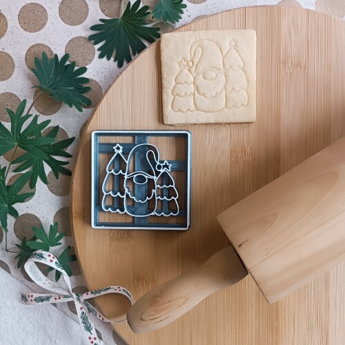 Elf between two Pine Tree 2025