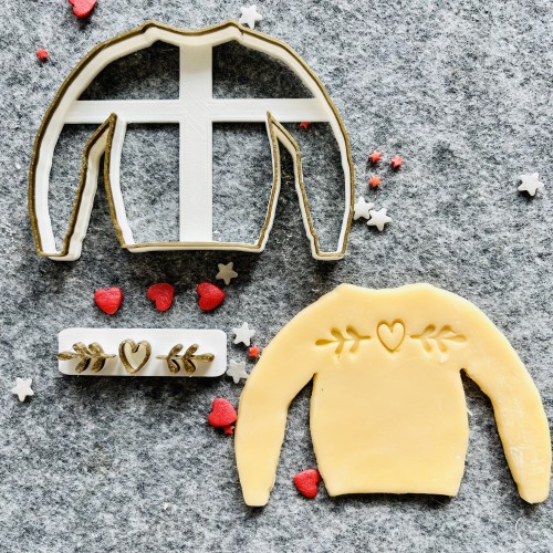 Christmas sweater with heart (frame+stamp)